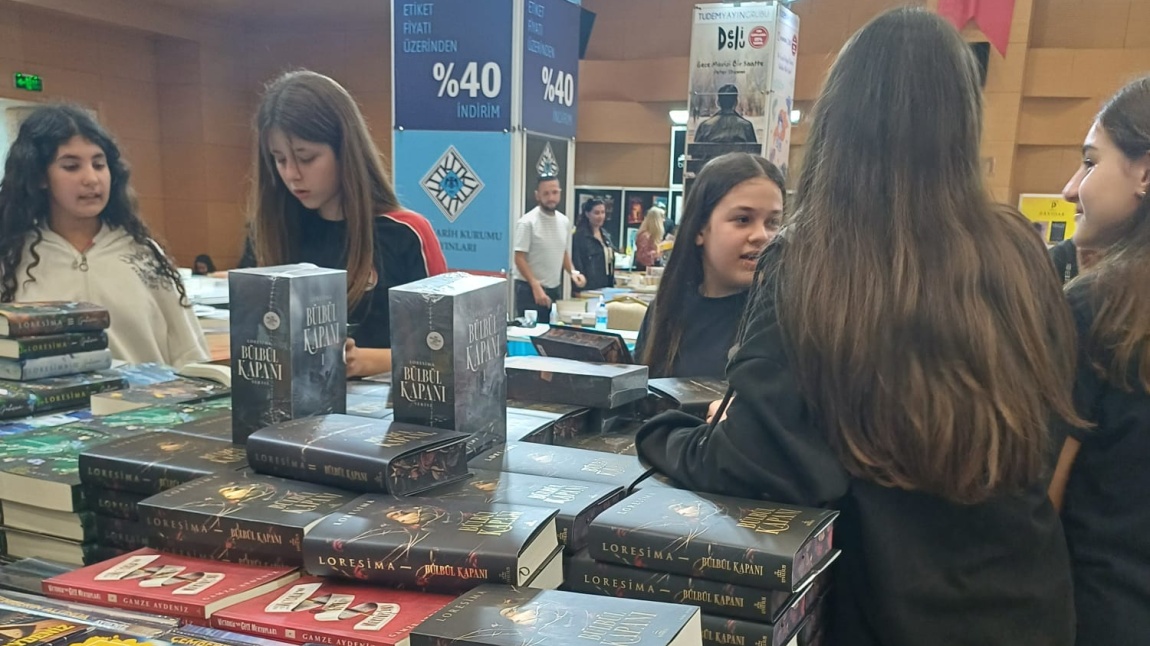 Öğrencilerimiz Kepez Kitap Fuarında